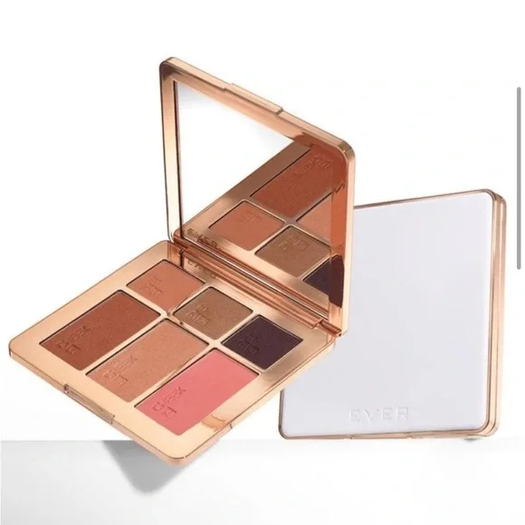 Ever OUT THE DOOR cheek & eye pallet, makeup set, shimmer eye shadow, blush NEW
