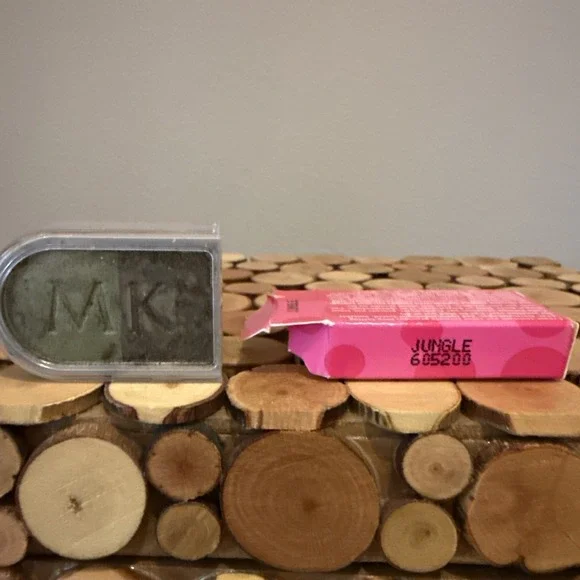 Mary‎ Kay MK Signature Eye Color JUNGLE 0.09oz Discontinued DAMAGED