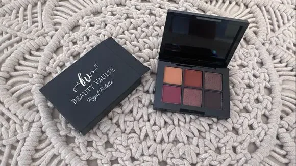 Beauty Vaulte 6 Shade Travel Eyeshadow Pallet New