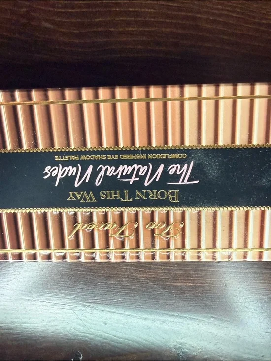 Too Faced Born This Way The Natural Nudes Eyeshadow Palette - Rose Gold
