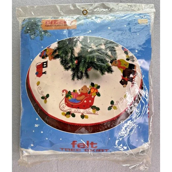 NOS Vintage Christmas Tree Skirt Kit Felt BEARS GOOSE Titan Needlecraft 36