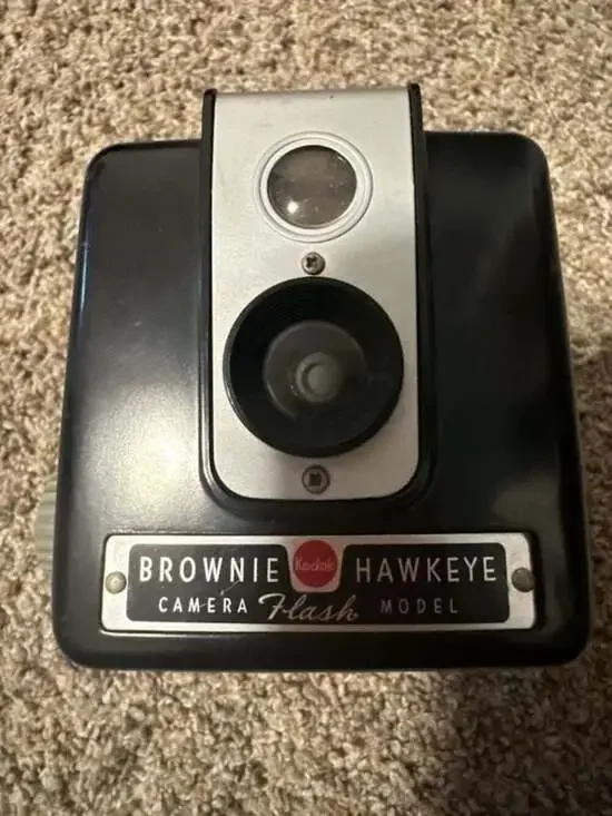 Vintage Kodak Brownie Hawkeye‎ Flash Model Camera