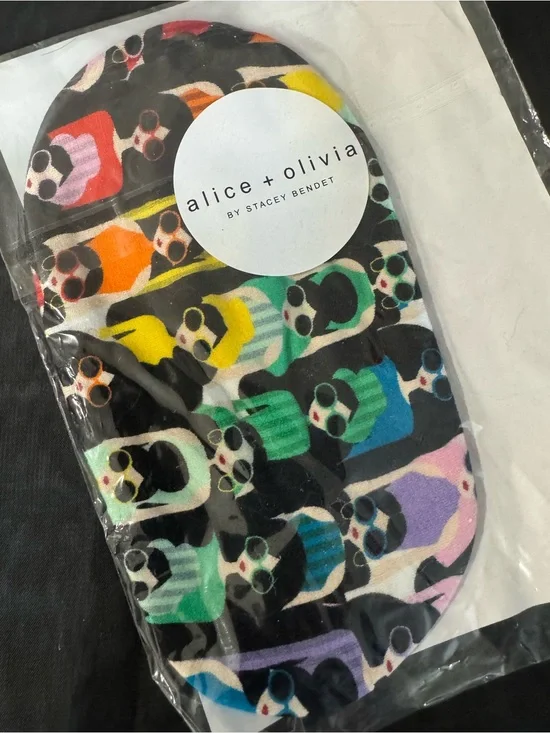Alice + Olivia by Stacey Bendet Iconic Multi-Stace Face mask - NWT in plastic