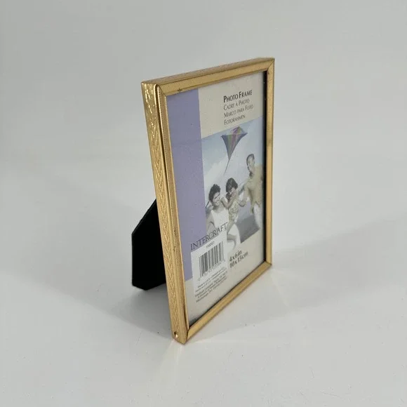 Intercraft Gold Tone Metal 4x6 Picture Frame Etched Chevron Pattern 1102G1