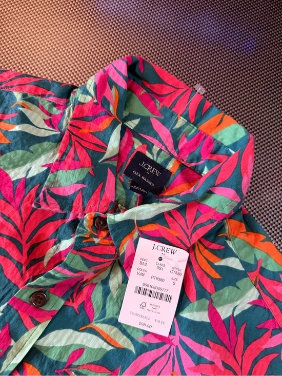 Nwot J.Crew Men’s Tropical Pink & Green Printed Button-Up Shirt size small