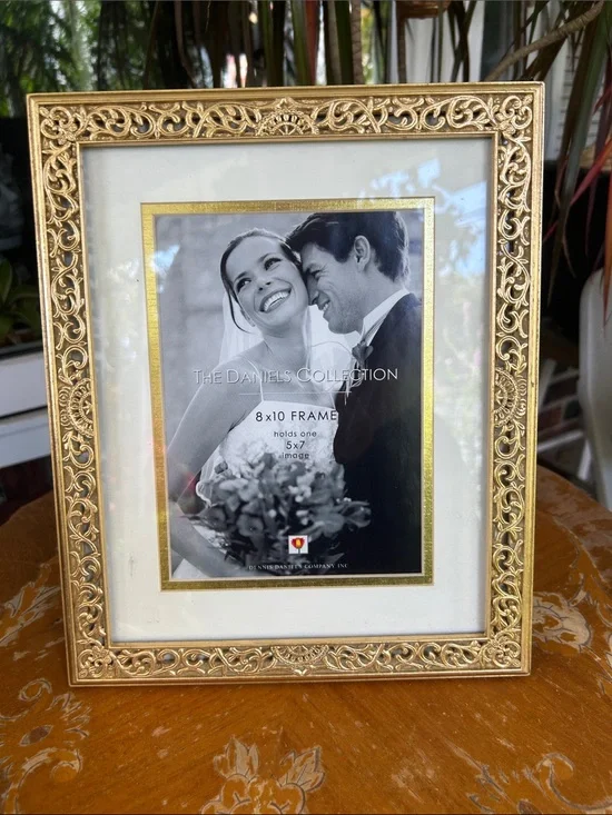 Gold Decorative 8x10 Picture Frame