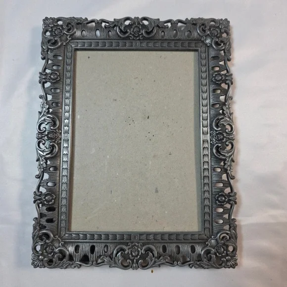 Vintage Ornate Metal Picture Frame‎ Pewter Silver Tone Floral Scroll 5x7 Photo