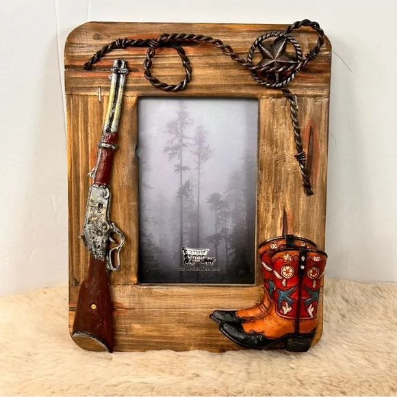 Source Unknown Brown and Red Picture Frame with Vintage Accents‎