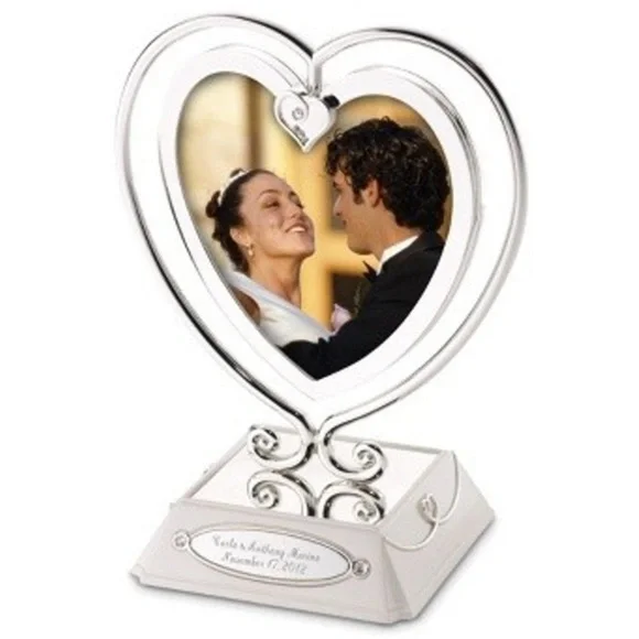NWOT-THINGS REMEMBERED-SILVER DANGLE PHOTO FRAME