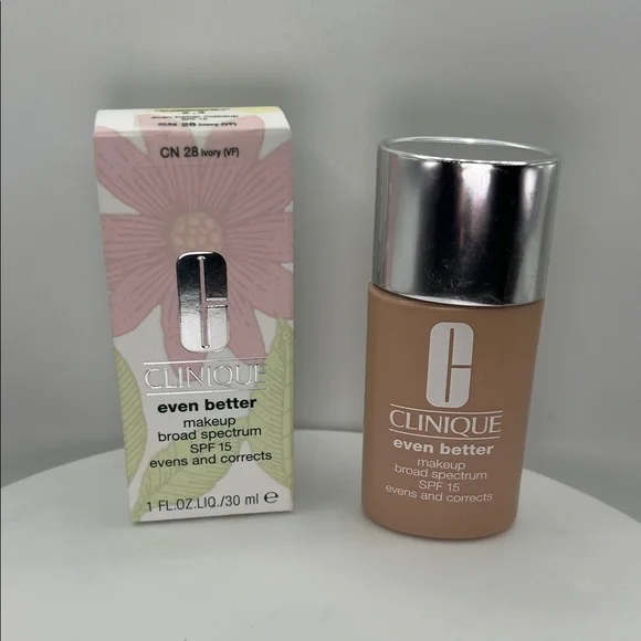 Clinique Even Better Foundation SPF 15 CN 28 Ivory