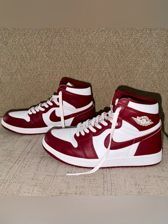 Air Jordan 1 Retro High OG 'Artisanal Red' Men’s size 9