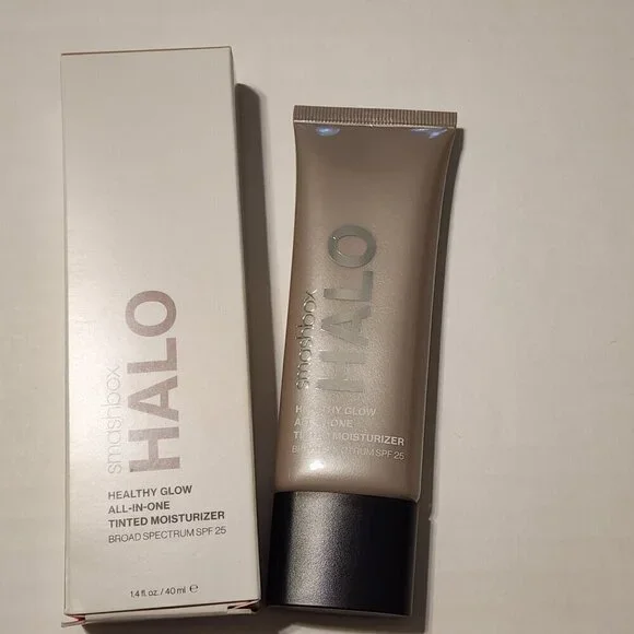 Smashbox Halo Healthy Glow All-In-One Tinted Moisturizer Medium SPF 25 w…