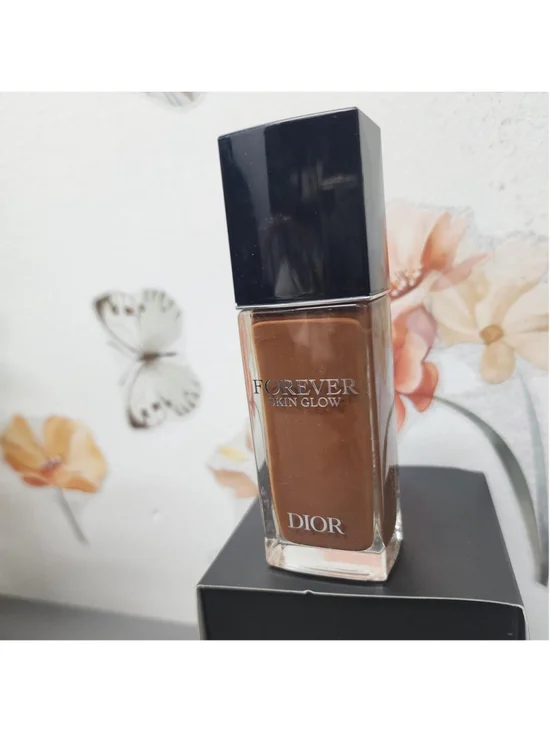 Dior Forever Skin Glow Foundation in shade 7W #dior #foundation