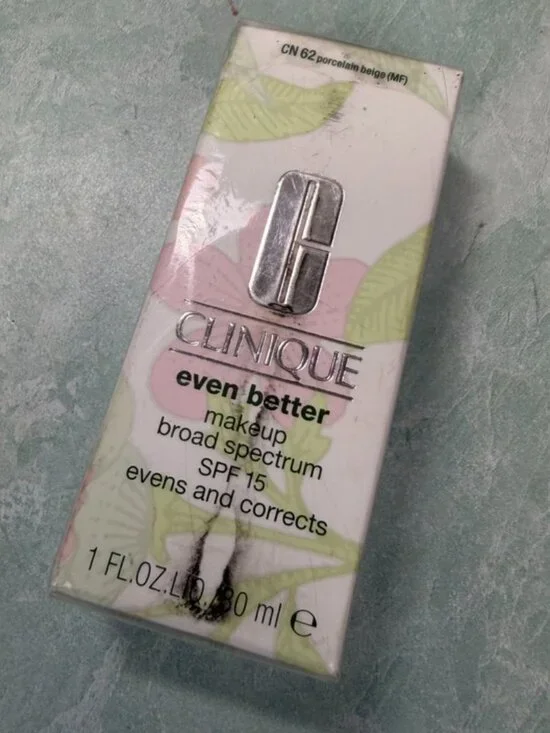 Clinique Even Better Makeup SPF 15 - CN 62 Porcelain Beige - 1 oz / 30 ml - NIB