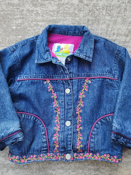 VTG Sesame Street Y2K Kid Girl Blue Denim Jacket, Pink Floral Cottage Trim Sz 3T