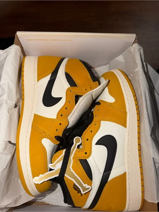 Jordan Men’s Sneakers in Yellow, Black & White