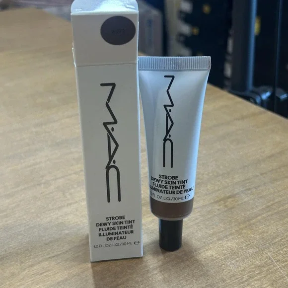 MAC Strobe Dewy Skin Tint Rich 2 1oz 30ml Tinted Moisturizer Face‎ Women