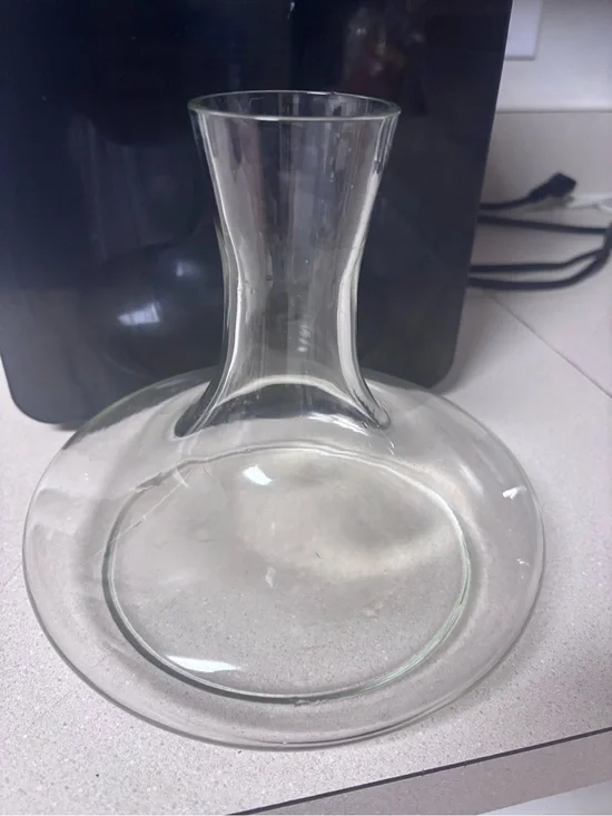 Glass vase with round base