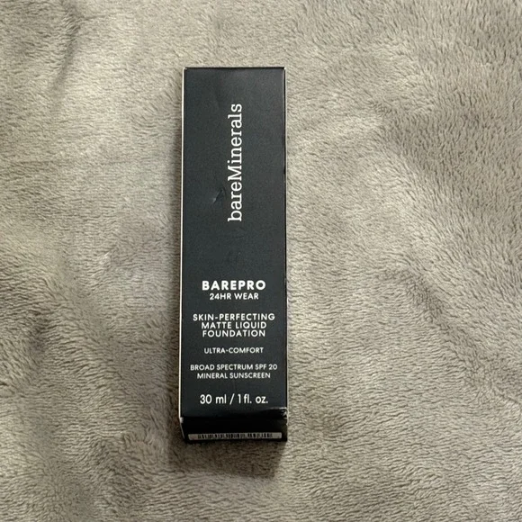 bareMinerals BAREPRO 24HR Wear Matte Liquid Foundation Fair 15‎ Warm SPF 20 1oz