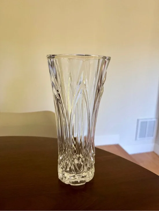 Vintage French Cristal d'Arques lead crystal vase