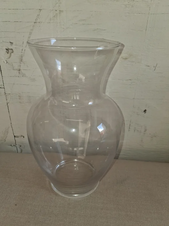 Classic Clear Glass Vase - Elegant Home Accent