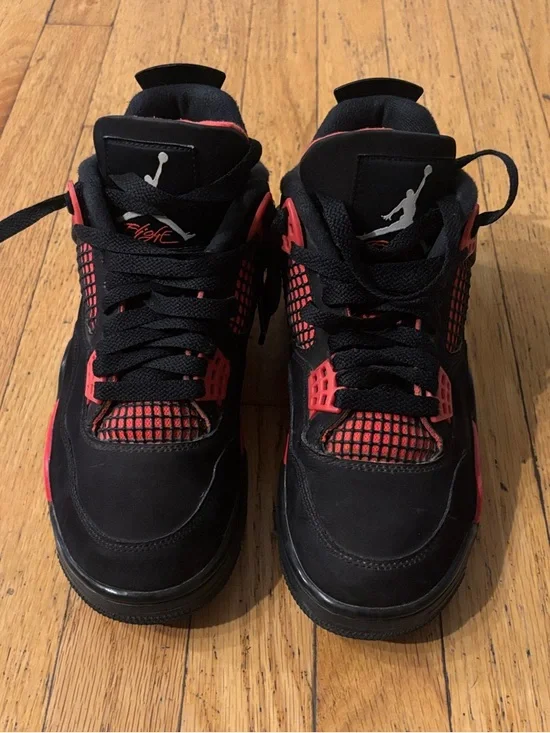 Air Jordan 4 Retro 'Red Thunder' Sneakers - Black & Crimson - M7