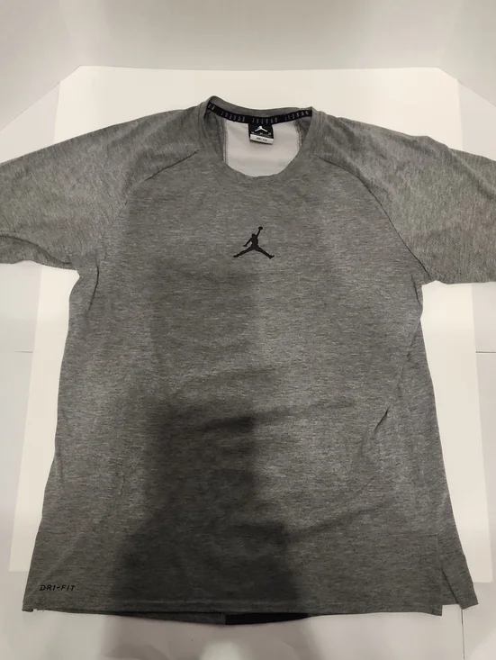 Jordan Men's Gray Short-Sleeve Performance Tee with Jumpman Logo