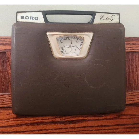 GUC Vintage Borg‎ blbathroom Scale Embassy Brown Leather MCM Retro
