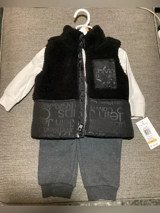Calvin Klein Baby Boys 3-pc Set Vest Long Sleeve T-shirt Jogger Sweatpants 12M