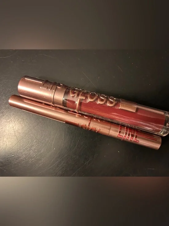 Neutral Rose Lip Gloss & Liner Set - Brand Unspecified