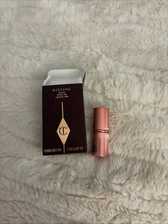Charlotte Tilbury KISSING Fallen from the Lipstick Tree 90s Pink 0.03 oz Mini
