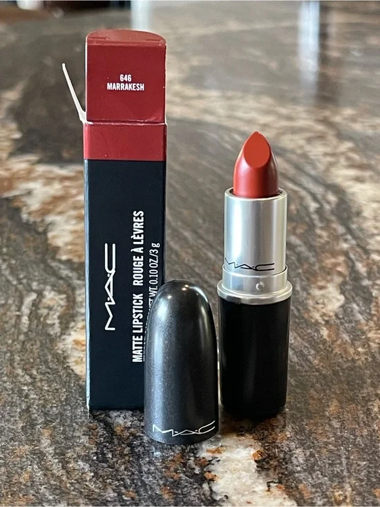 MAC Cosmetics Matte Lipstick - Marrakesh 646 (Red)