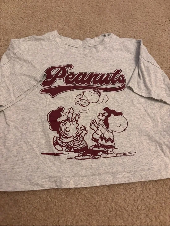 GAP Light Gray Peanuts Graphic Tee with Maroon Print