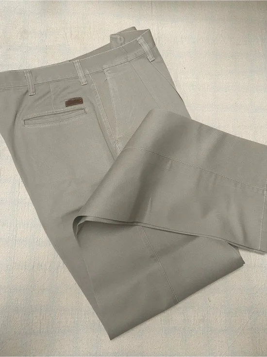 Light Khaki Wrangler RIATA 36x36 - 95KH