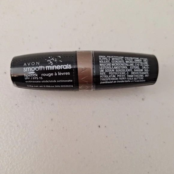 NEW Sealed AVON SMOOTH MINERALS LIPSTICK lip color‎ - SPF 15 - ROSE GARNET