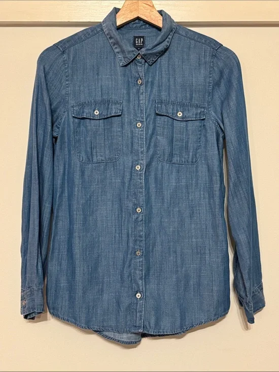 GAP Denim Girls XL 12-13 Chambray Shirt Light Blue Button Down 2 Pocket