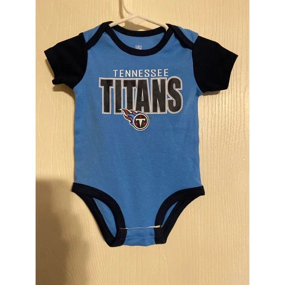 NFL Team Apparel Tennessee Titans Baby Bodysuit Blue 3-6 Months Romper 0436