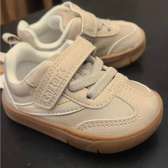 NWT Carter's Beige Kids Sneakers Size 2 (3-6 months)