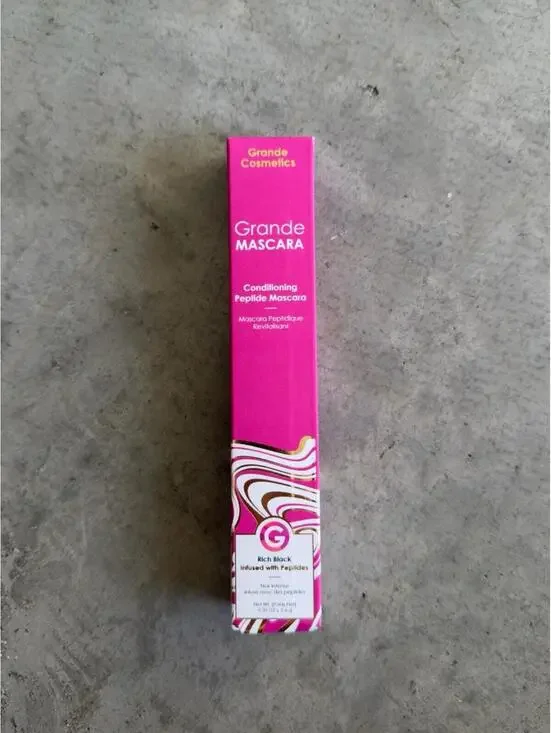 Grande Cosmetics / Peptide Conditioning Mascara / Black