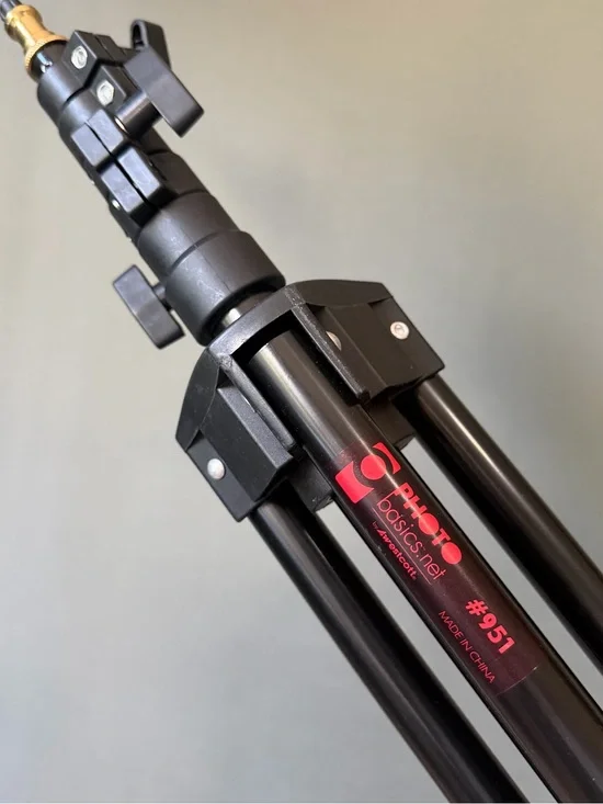 Light Stand Photo Basics #951 Portable light stand NIB