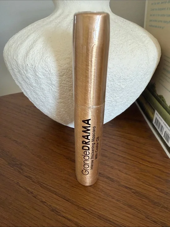 GrandeDRAMA Intense Thickening Mascara — Gold Full- Size