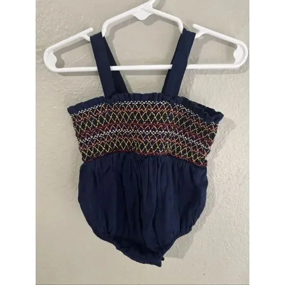❤️Old Navy Sleeveless Smocked Bodice Romper 6-12M