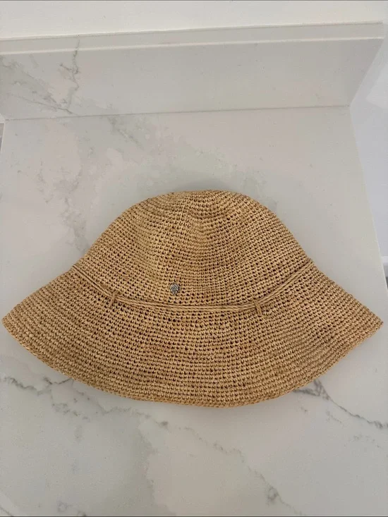 Helen Kaminski | Classic Raffia Packable Woven Sun Hat in Tan | Free Size