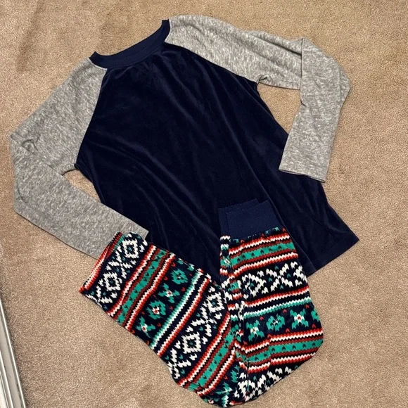 Cat & Jack Navy and Gray Pajama Set