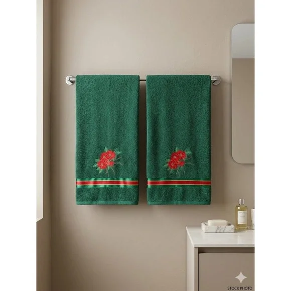 VTG Jillian Rose Christmas Body Towels Green Poinsettia Embroidery Set‎ 2