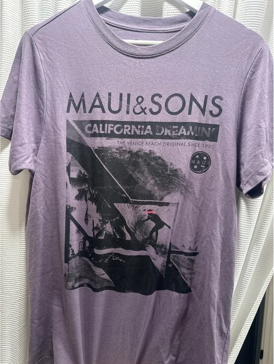 (4)Maui & Sons California Dreamin' Graphic T-Shirt Medium Purple