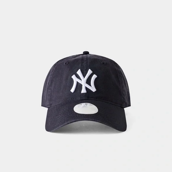 Aritzia New Era New York Yankees 9TWENTY Hat NWT