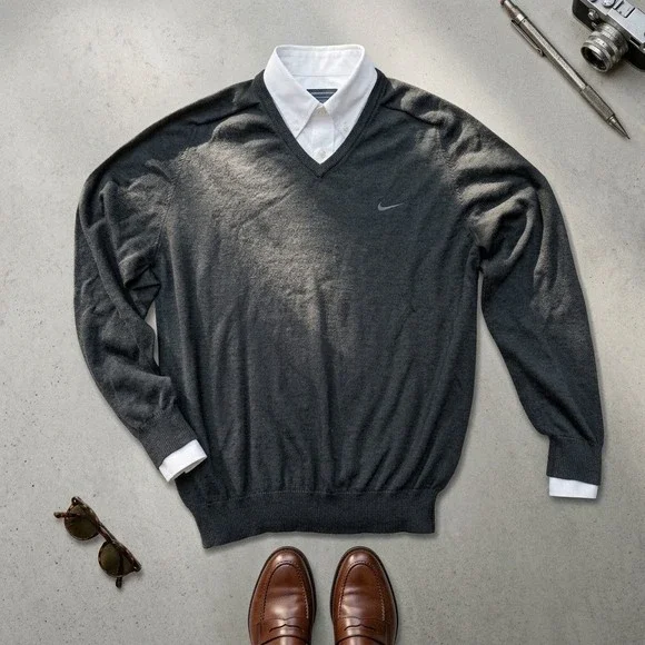 Nike Men's M V-Neck Sweater Wool Blend Black Old Money Preppy Minimalist Y2K