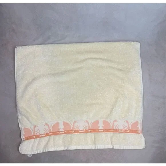 Vintage Swan Bath Towel Marco Polo Pink 21x40” READ Cottagecore