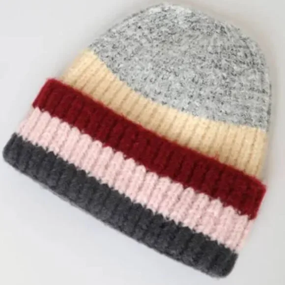 NEW‎ Peak Cozy Grey Multi Striped Ribbed Knit Beanie
